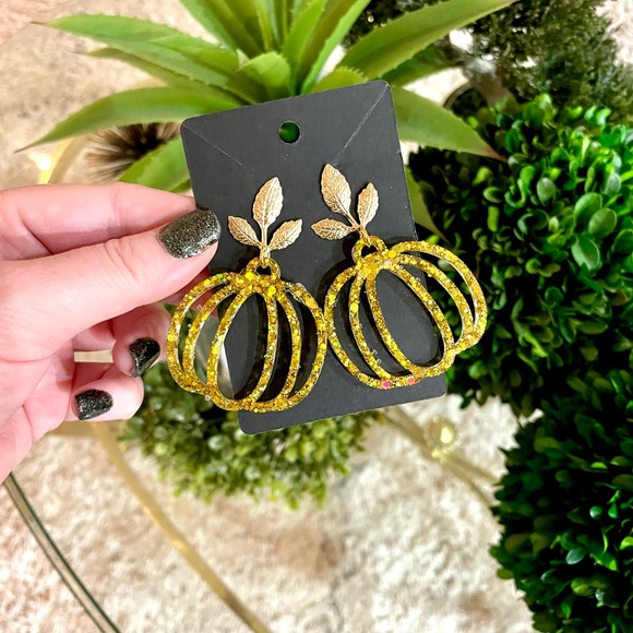 Acrylic Pumpkin and Leaf Earrings - Picture 3 of 9